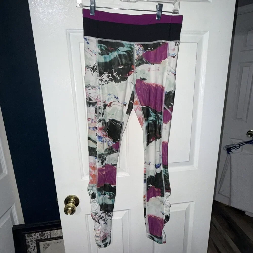 lululemon size 6  MULTI PRINT Leggings Buttery Soft